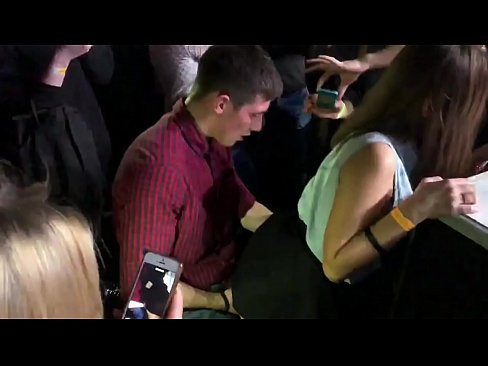 ❤️ Seks nyata di klub malam Rusia. Gadis Rusia berusia 18 tahun di anus dan vagina bercinta di klub malam ☑ Video seks pada kami id.trysex.ru